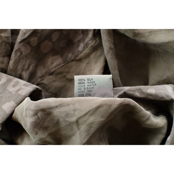 Exotic 100% Silk Green button down Shirt floral animal print details one size - Picture 4 of 6